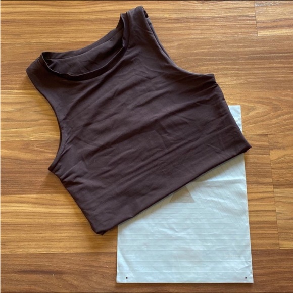 ❗️SOLD❗️Balance Athletica Allora Tank Bundle - Picture 8 of 12
